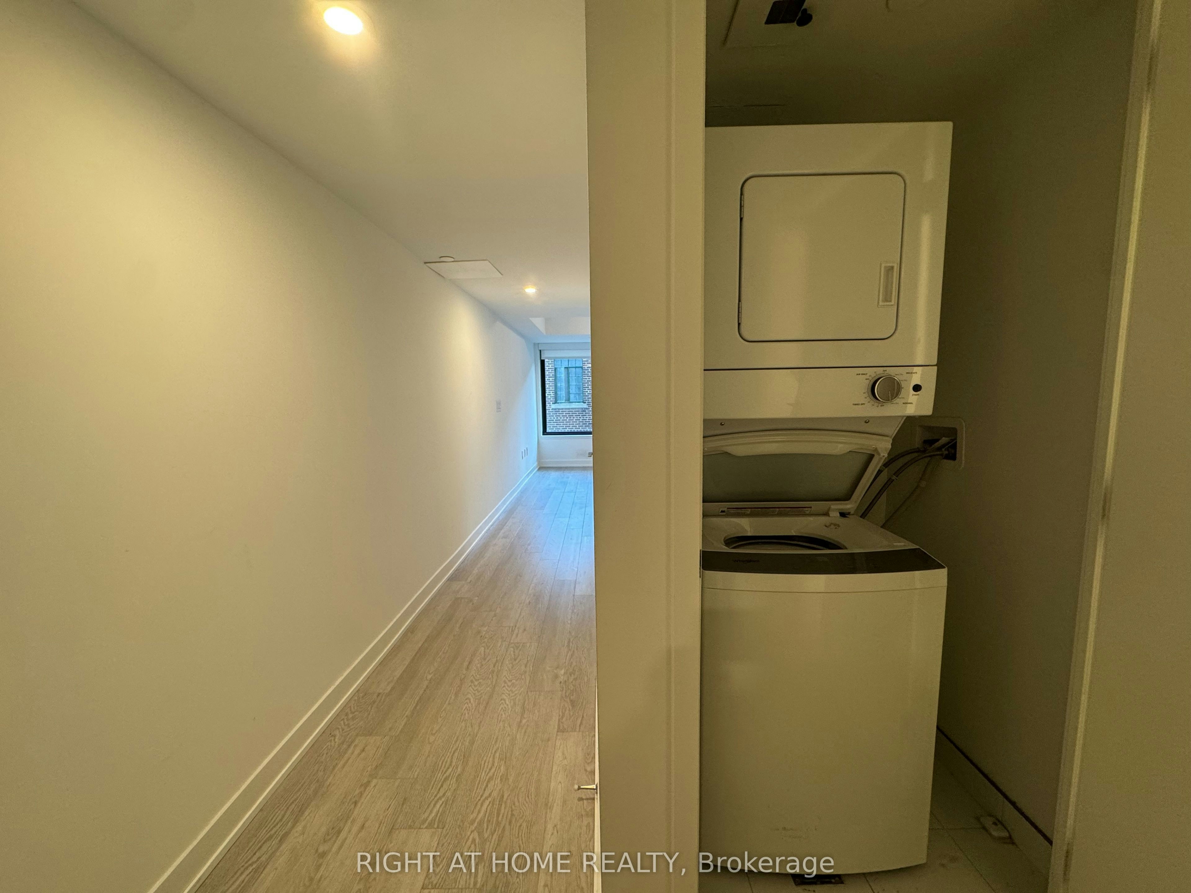 326-3 Strathgowan Avenue, Toronto, ON, M4N 1B8 - 19