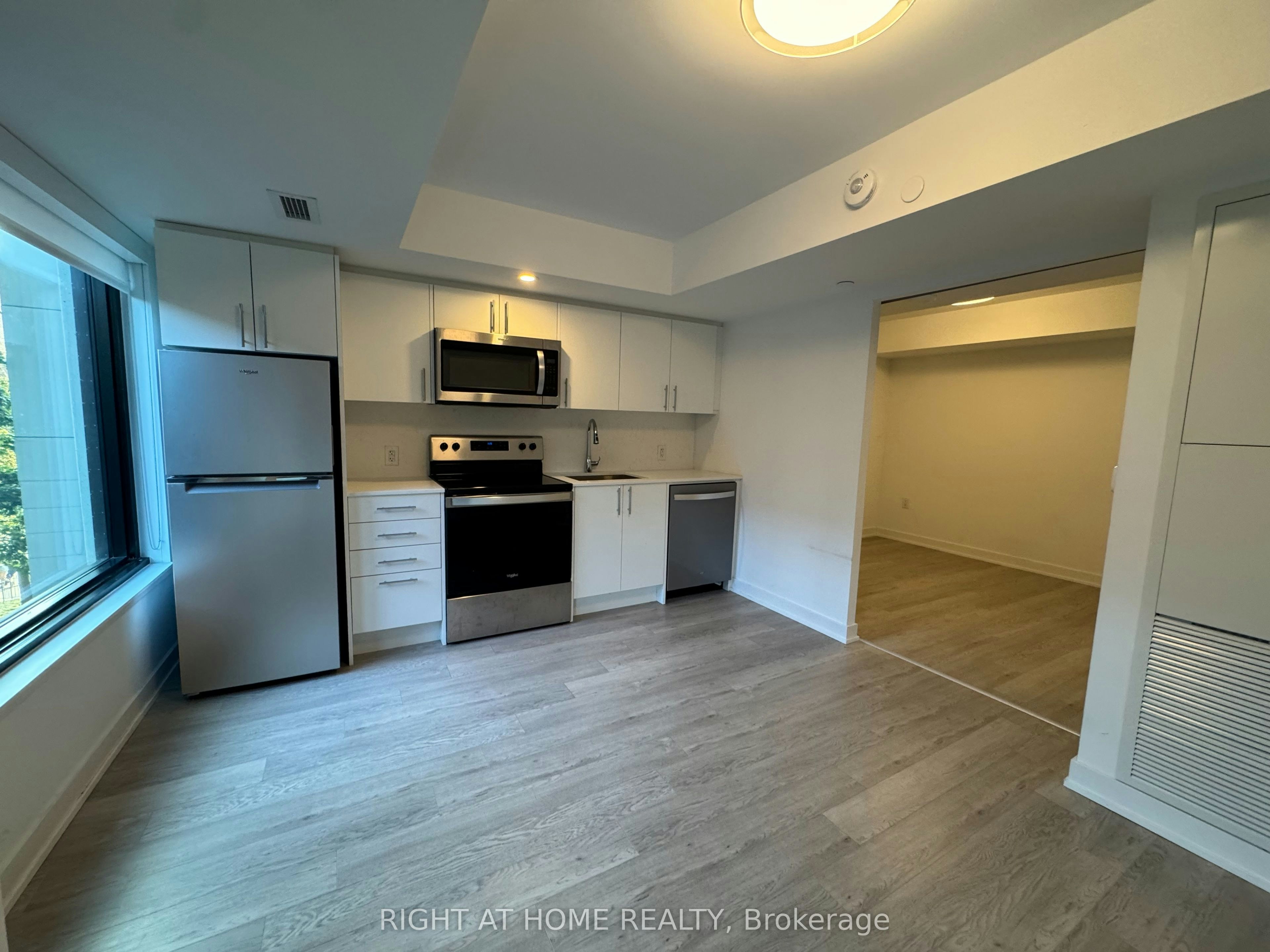 326-3 Strathgowan Avenue, Toronto, ON, M4N 1B8 - 3