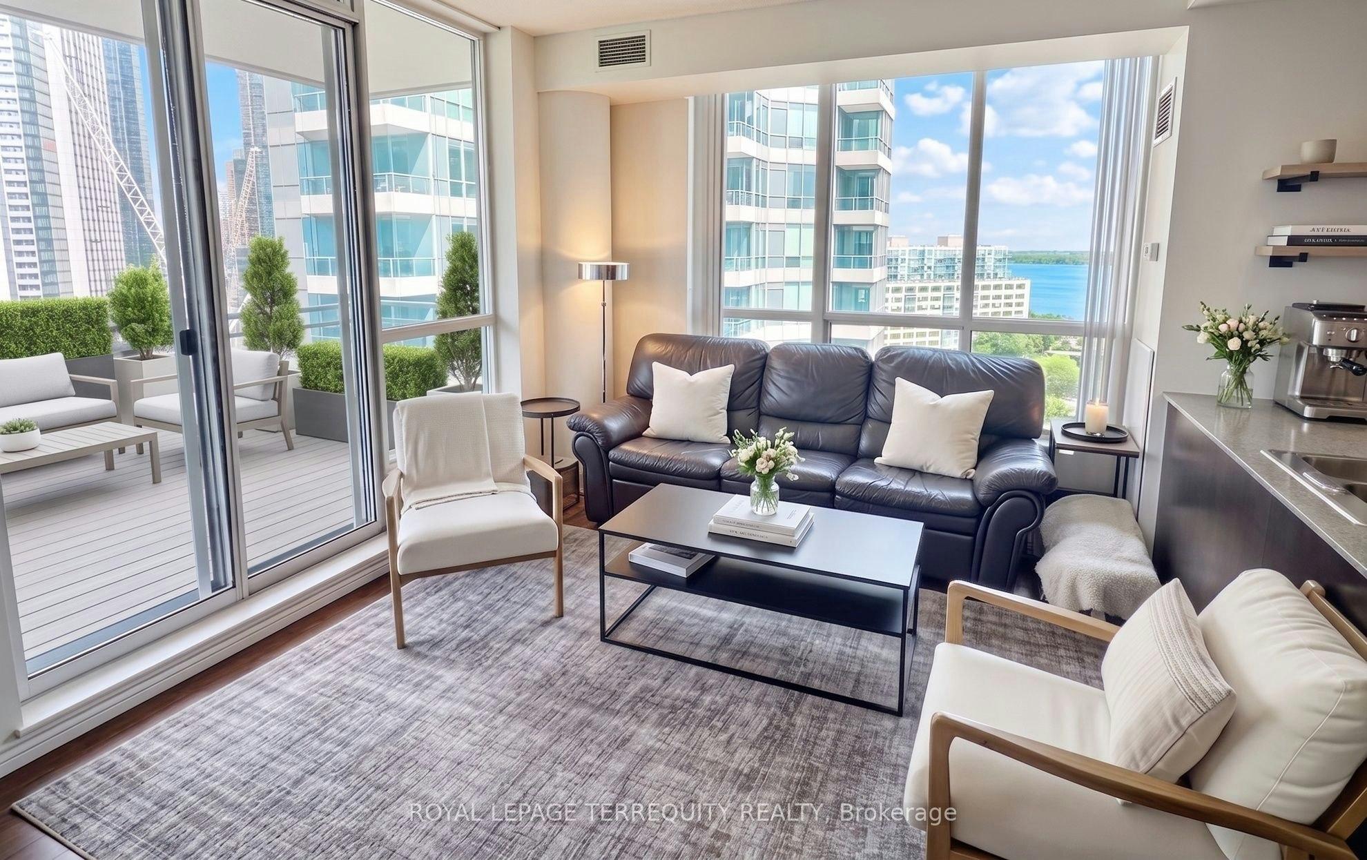 1812-230 Queens Quay W, Toronto, ON, M5J 2Y7 - 2