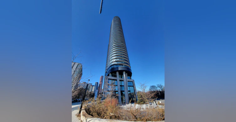 2224-585 Bloor Street E, Toronto, ON, M4W 0B3