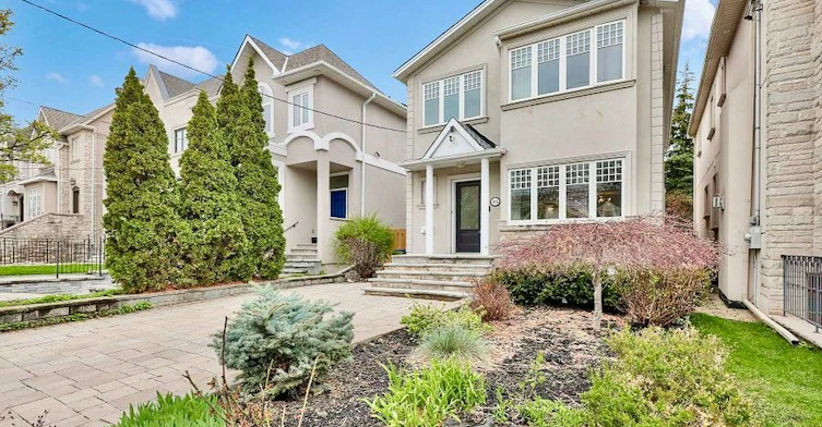 204 Brooke Avenue, Toronto, ON, M5M 2K6