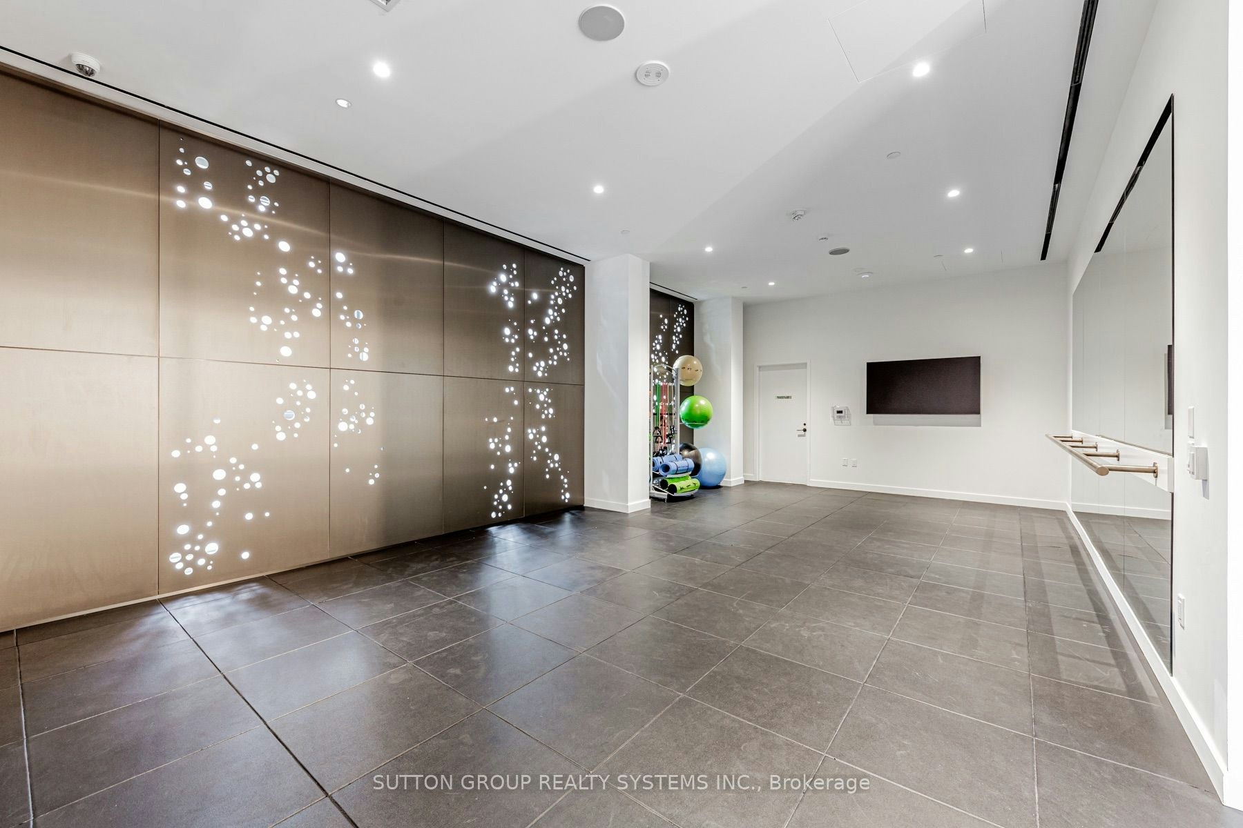 39 Roehampton Avenue, Toronto, ON, M4P 0G1 - 26
