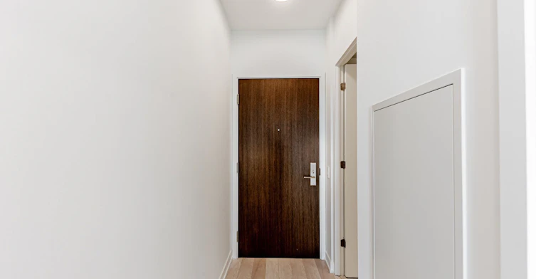 39 Roehampton Avenue, Toronto, ON, M4P 0G1 - 2