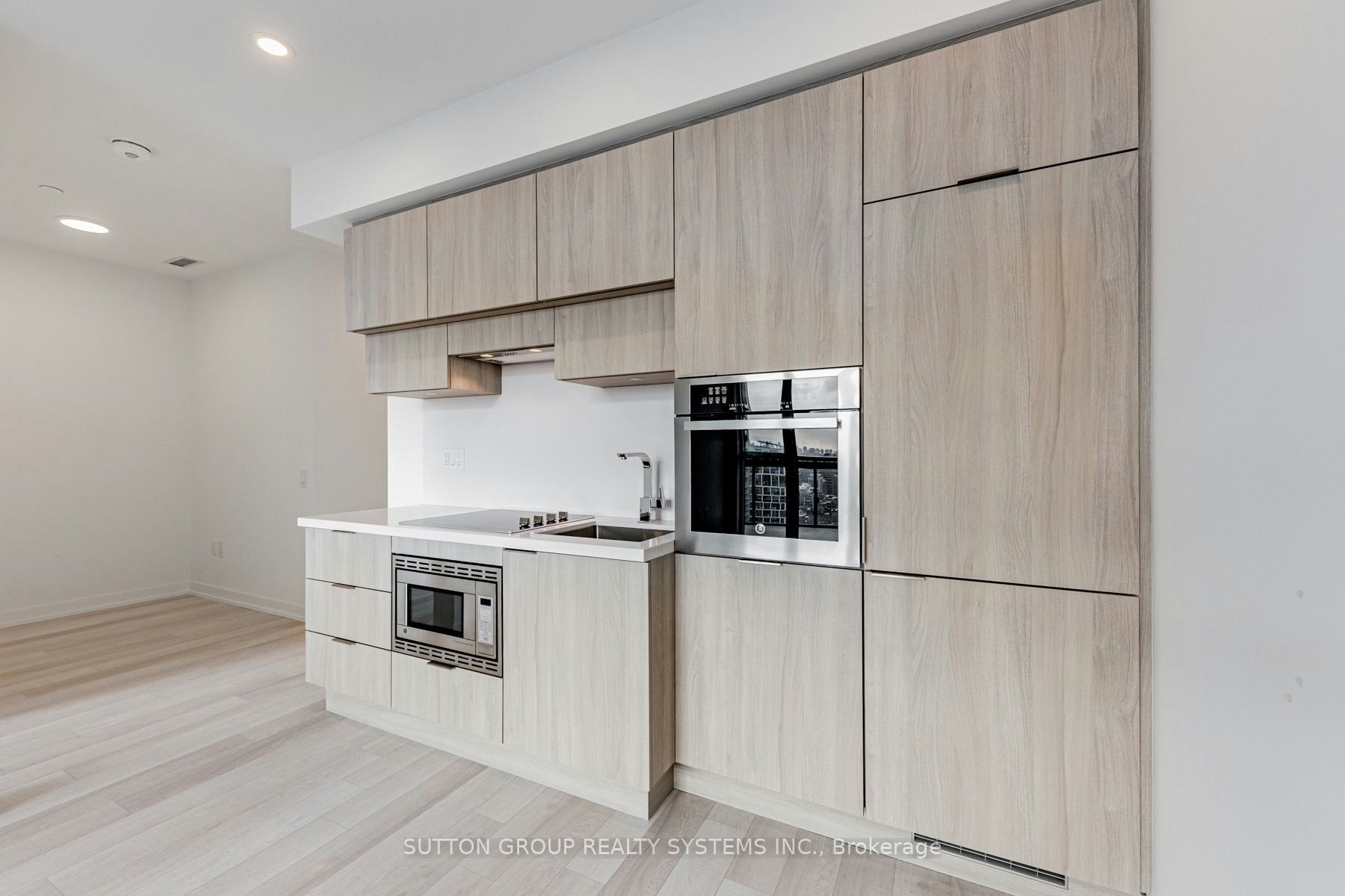 39 Roehampton Avenue, Toronto, ON, M4P 0G1 - 4