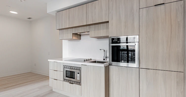 39 Roehampton Avenue, Toronto, ON, M4P 0G1 - 4