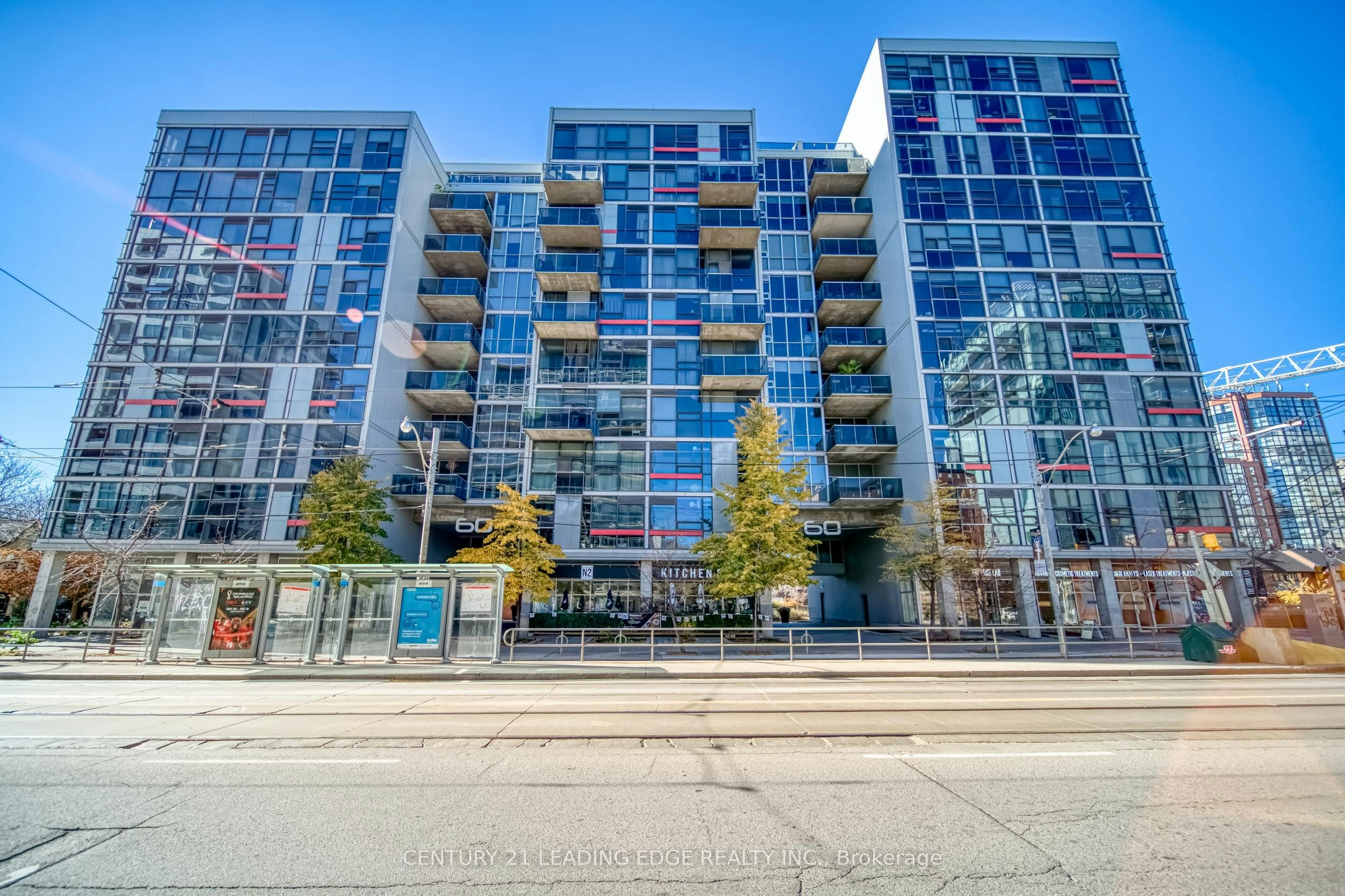 306-60 Bathurst Street, Toronto, ON, M5V 2P4