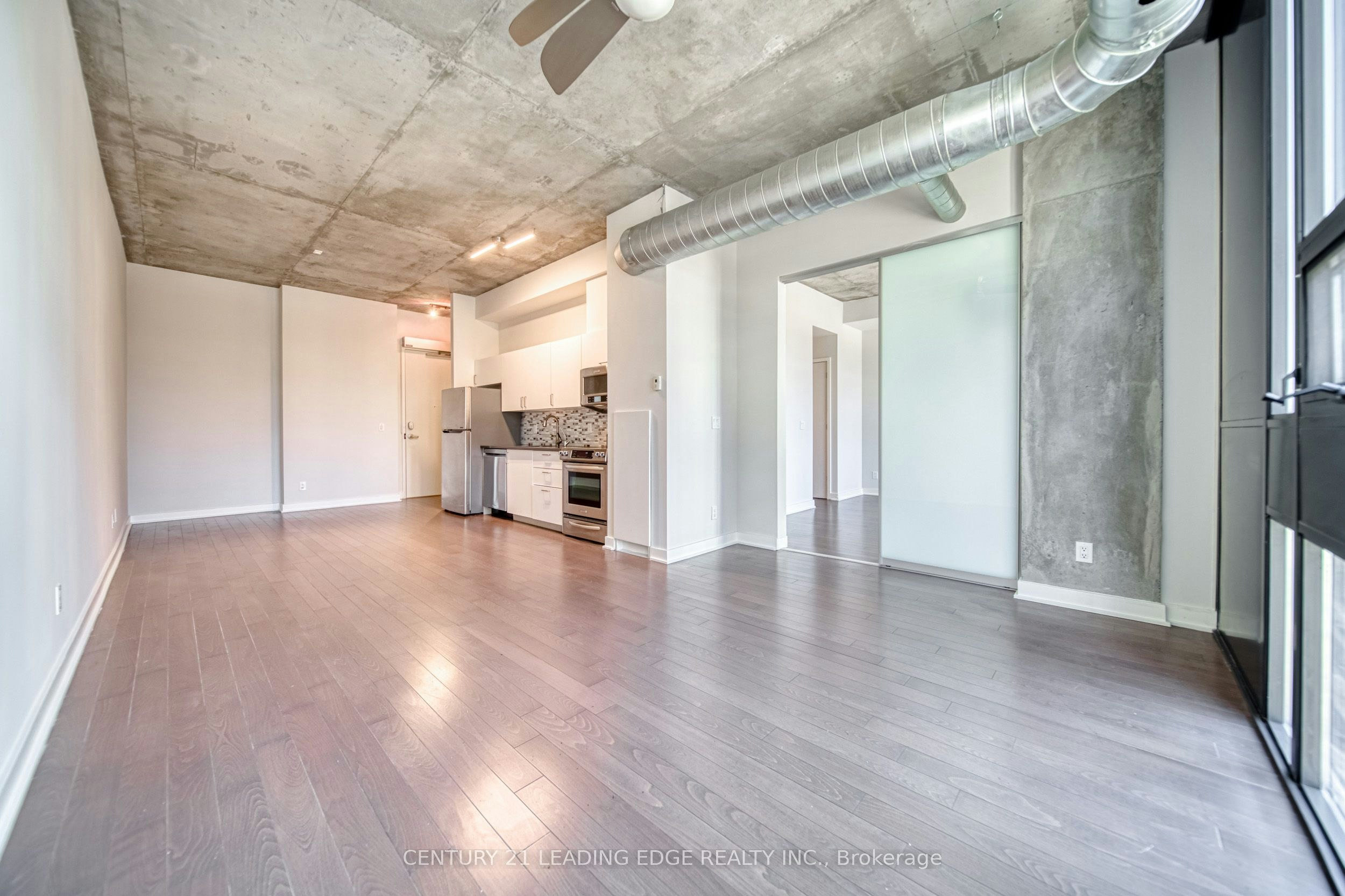 306-60 Bathurst Street, Toronto, ON, M5V 2P4 - 5
