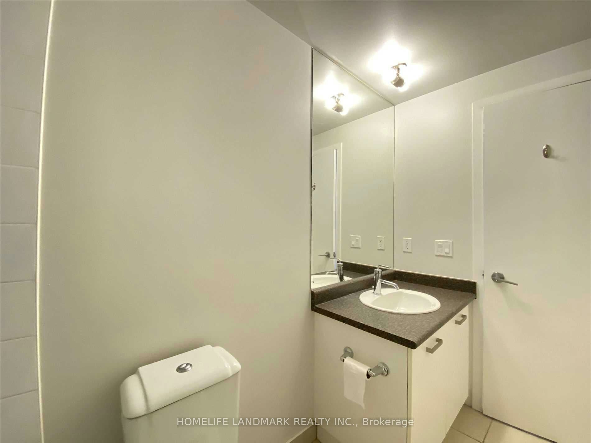 1601-832 Bay Street, Toronto, ON, M5S 1Z6 - 8