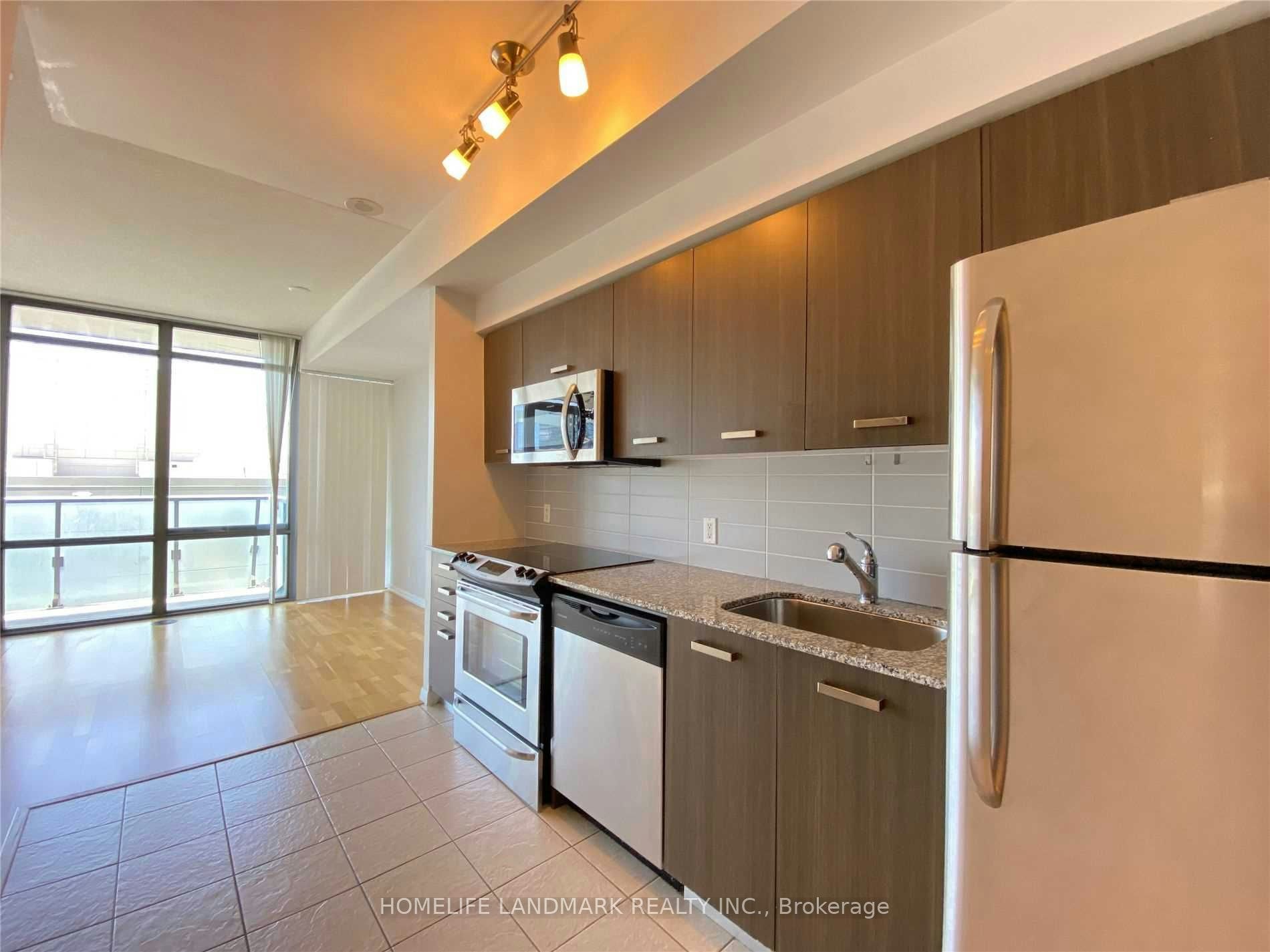 1601-832 Bay Street, Toronto, ON, M5S 1Z6 - 3