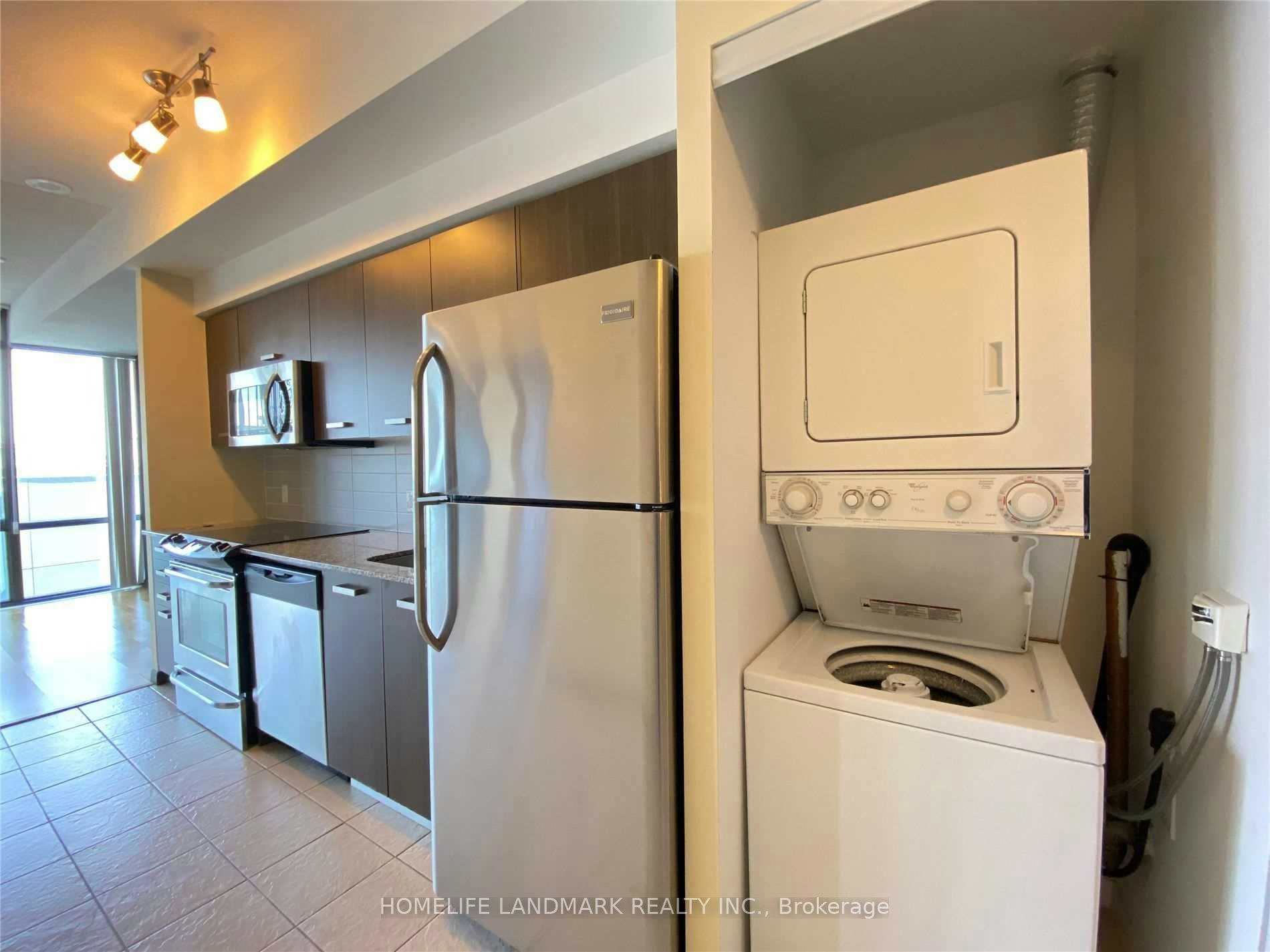 1601-832 Bay Street, Toronto, ON, M5S 1Z6 - 4