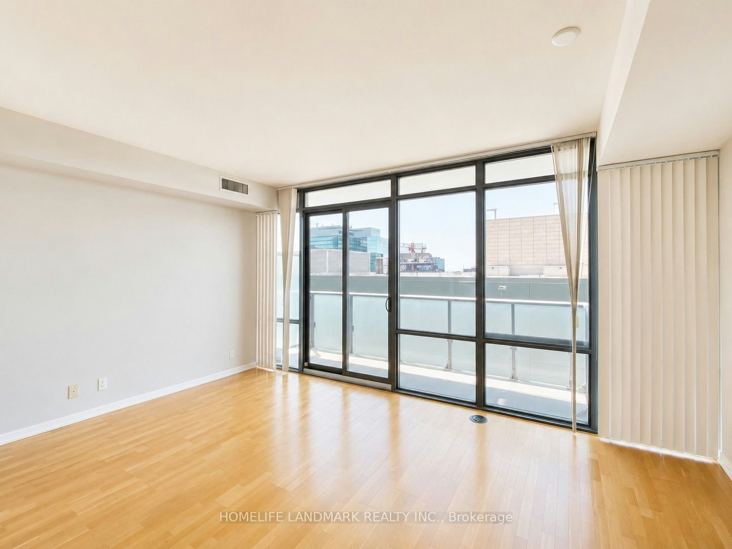 1601-832 Bay Street, Toronto, ON, M5S 1Z6 - 2