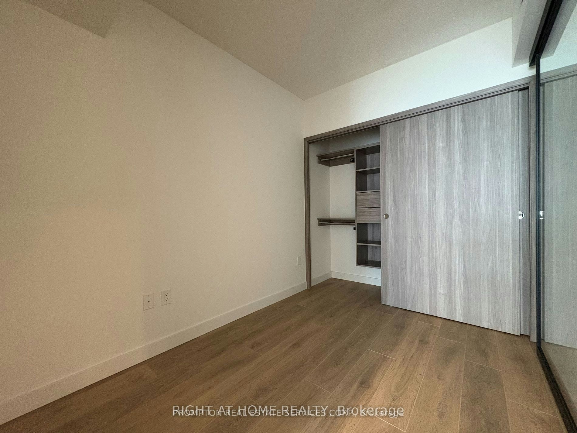 316-1 Concord Cityplace Way, Toronto, ON, M5V 0X3 - 8