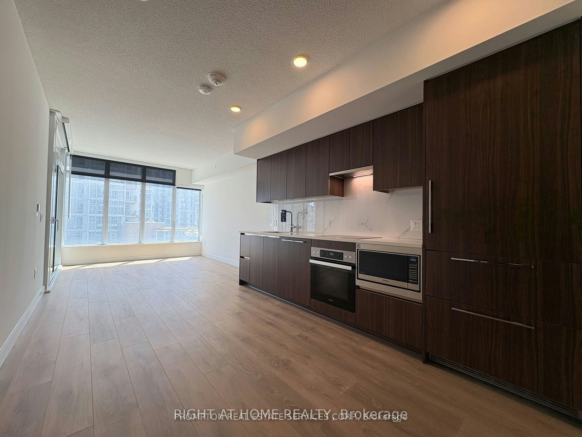316-1 Concord Cityplace Way, Toronto, ON, M5V 0X3 - 5