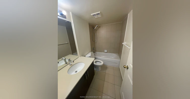 1003-736 Bay Street, Toronto, ON, M5G 2M4 - 9
