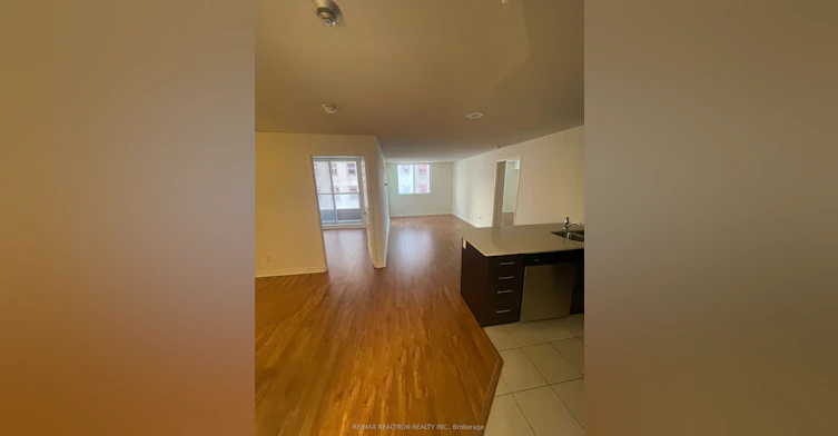 1003-736 Bay Street, Toronto, ON, M5G 2M4 - 2