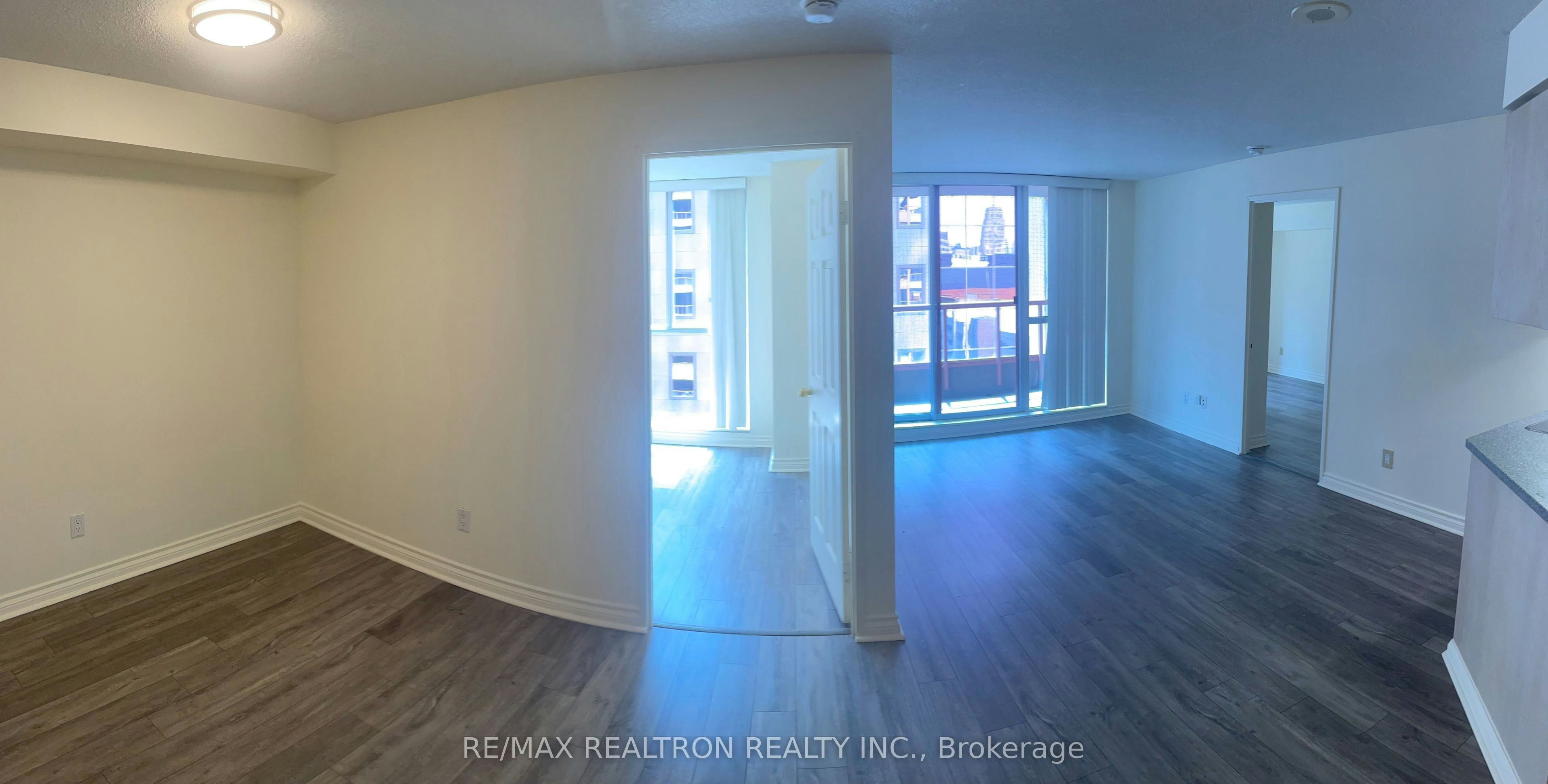1003-736 Bay Street, Toronto, ON, M5G 2M4 - 3