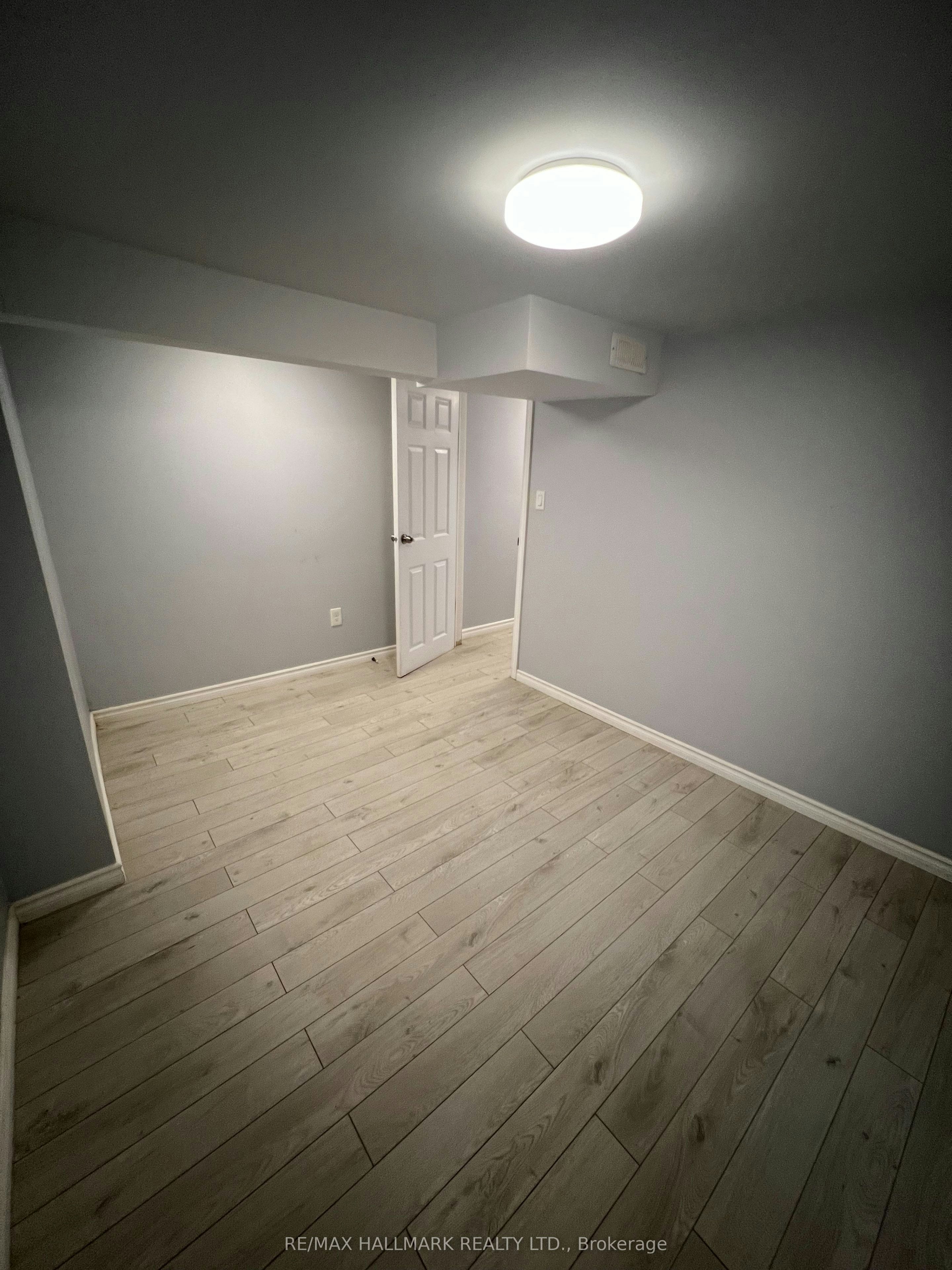 #Basement-102 Barton Avenue, Toronto, ON, M6G 1P6 - 13
