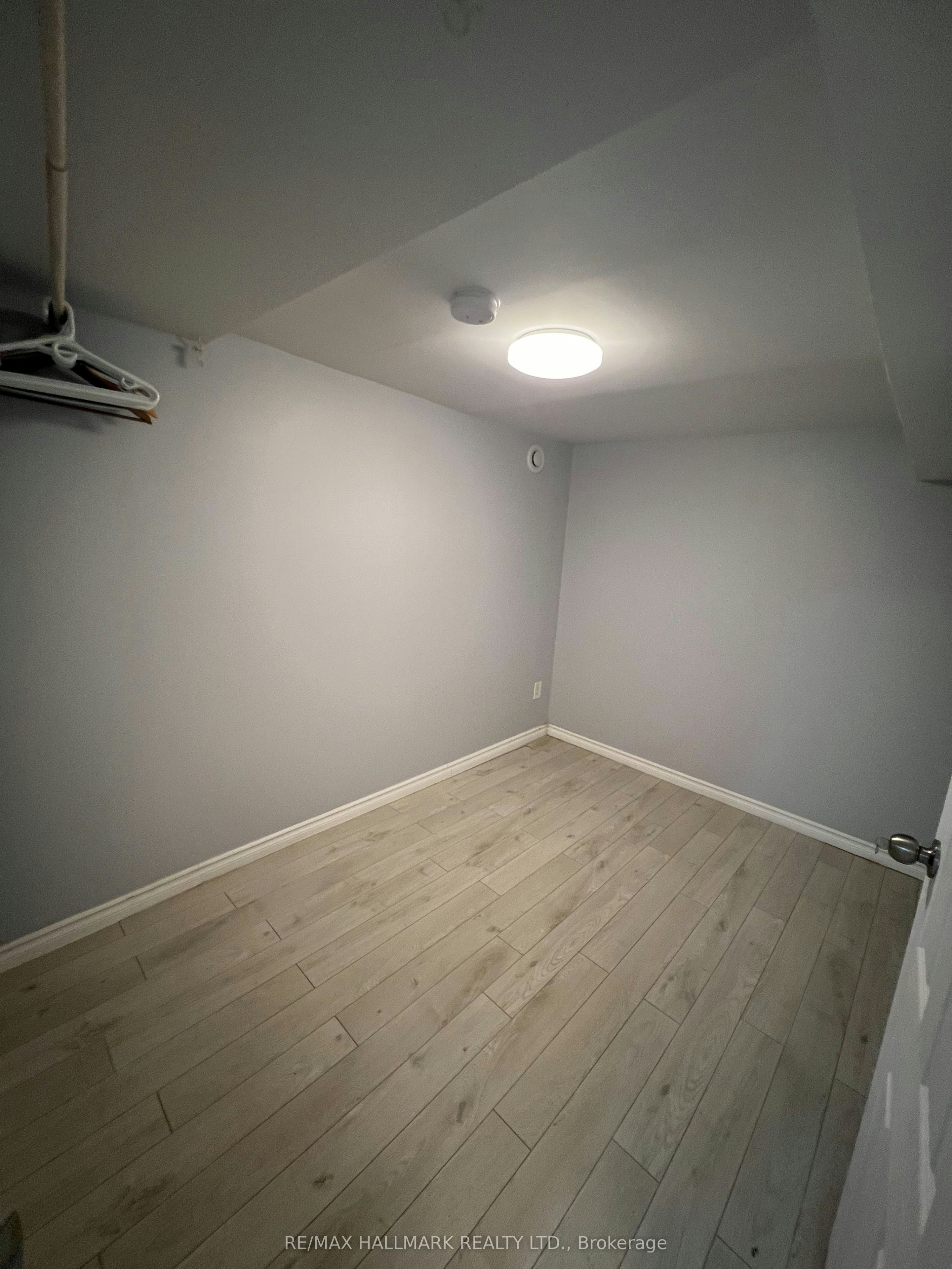 #Basement-102 Barton Avenue, Toronto, ON, M6G 1P6 - 9