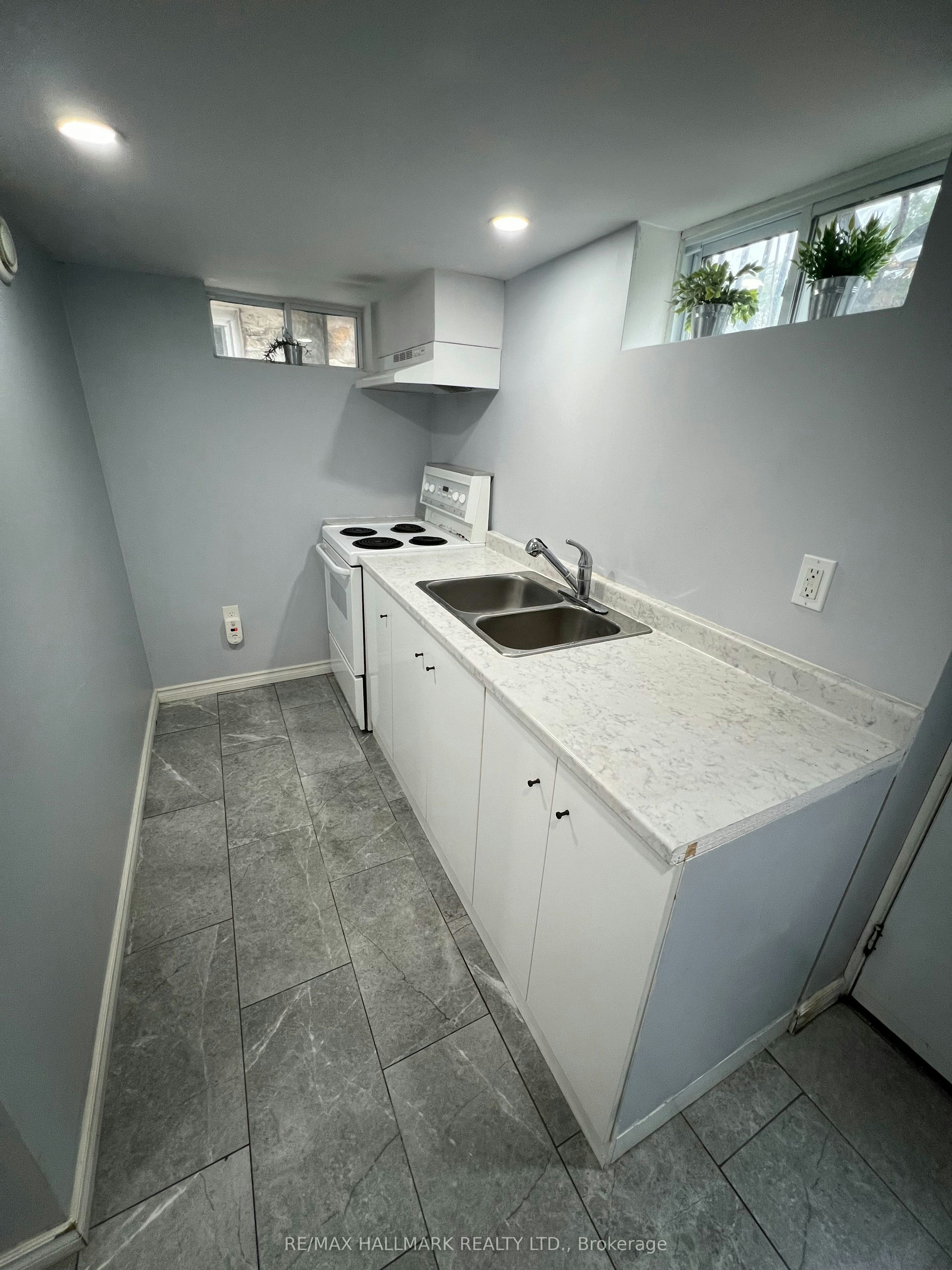 #Basement-102 Barton Avenue, Toronto, ON, M6G 1P6 - 2