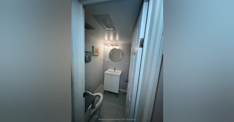 #Basement-102 Barton Avenue, Toronto, ON, M6G 1P6 - 7
