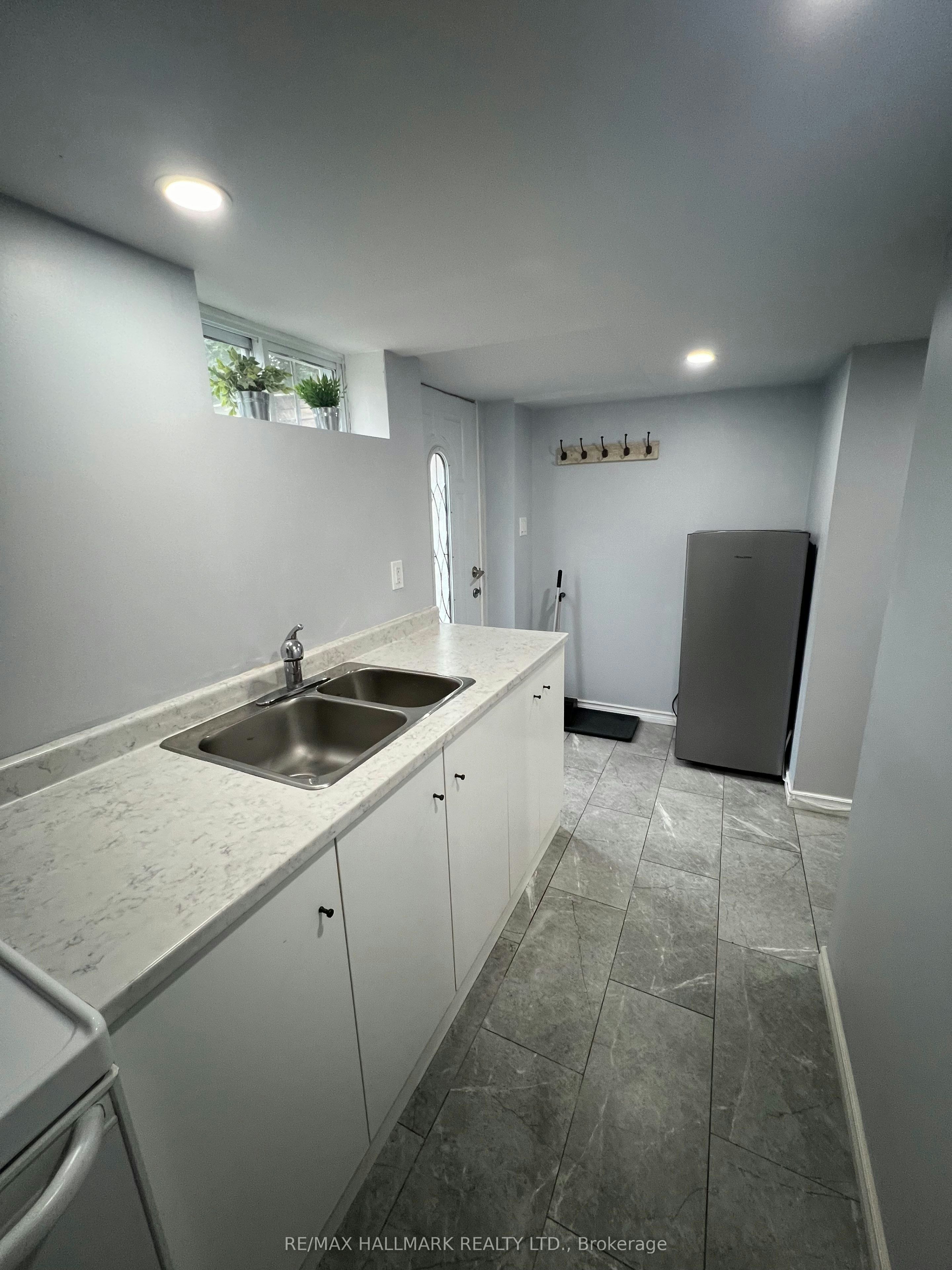 #Basement-102 Barton Avenue, Toronto, ON, M6G 1P6 - 3