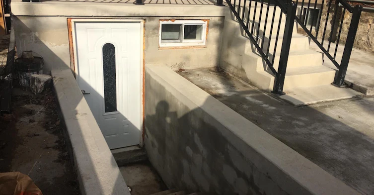 #Basement-102 Barton Avenue, Toronto, ON, M6G 1P6