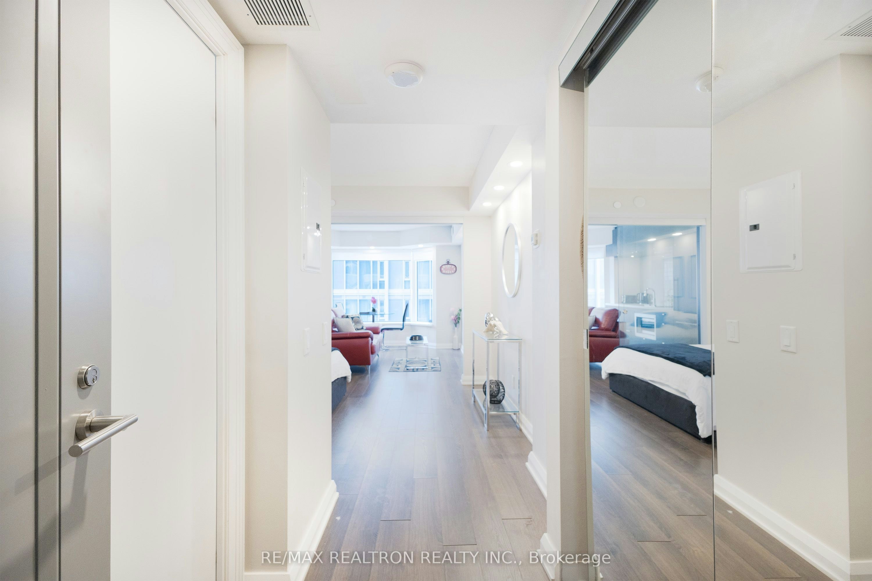 155 Yorkville Avenue, Toronto, ON, M5R 1C4 - 6