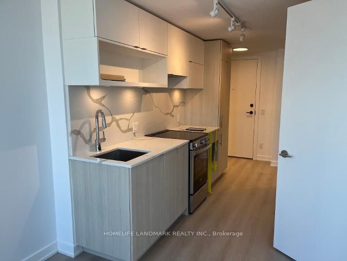 3211-100 Queen Street, Toronto, ON, M5C 0B5 - 4