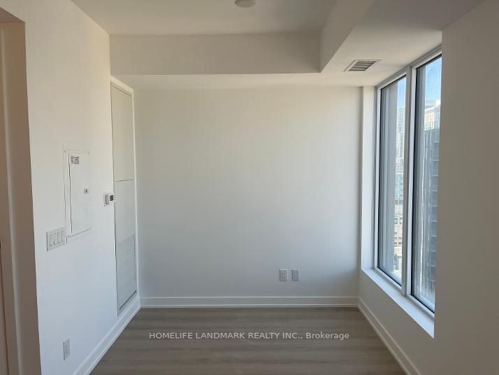 3211-100 Queen Street, Toronto, ON, M5C 0B5 - 2