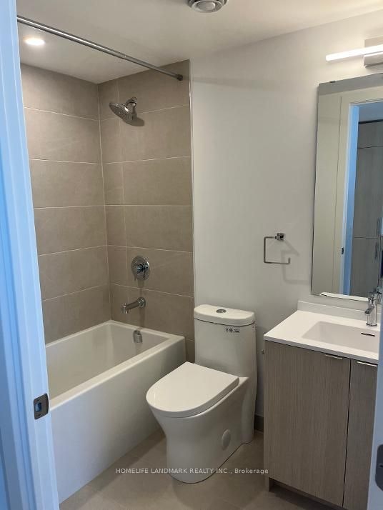3211-100 Queen Street, Toronto, ON, M5C 0B5 - 3
