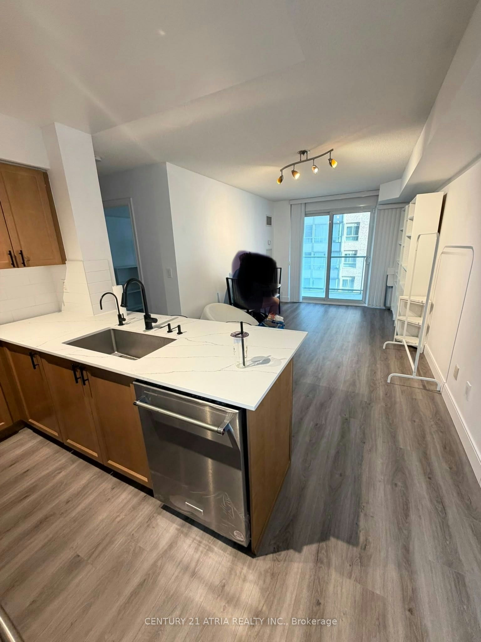 1007-761 Bay Street, Toronto, ON, M5G 2R2 - 3