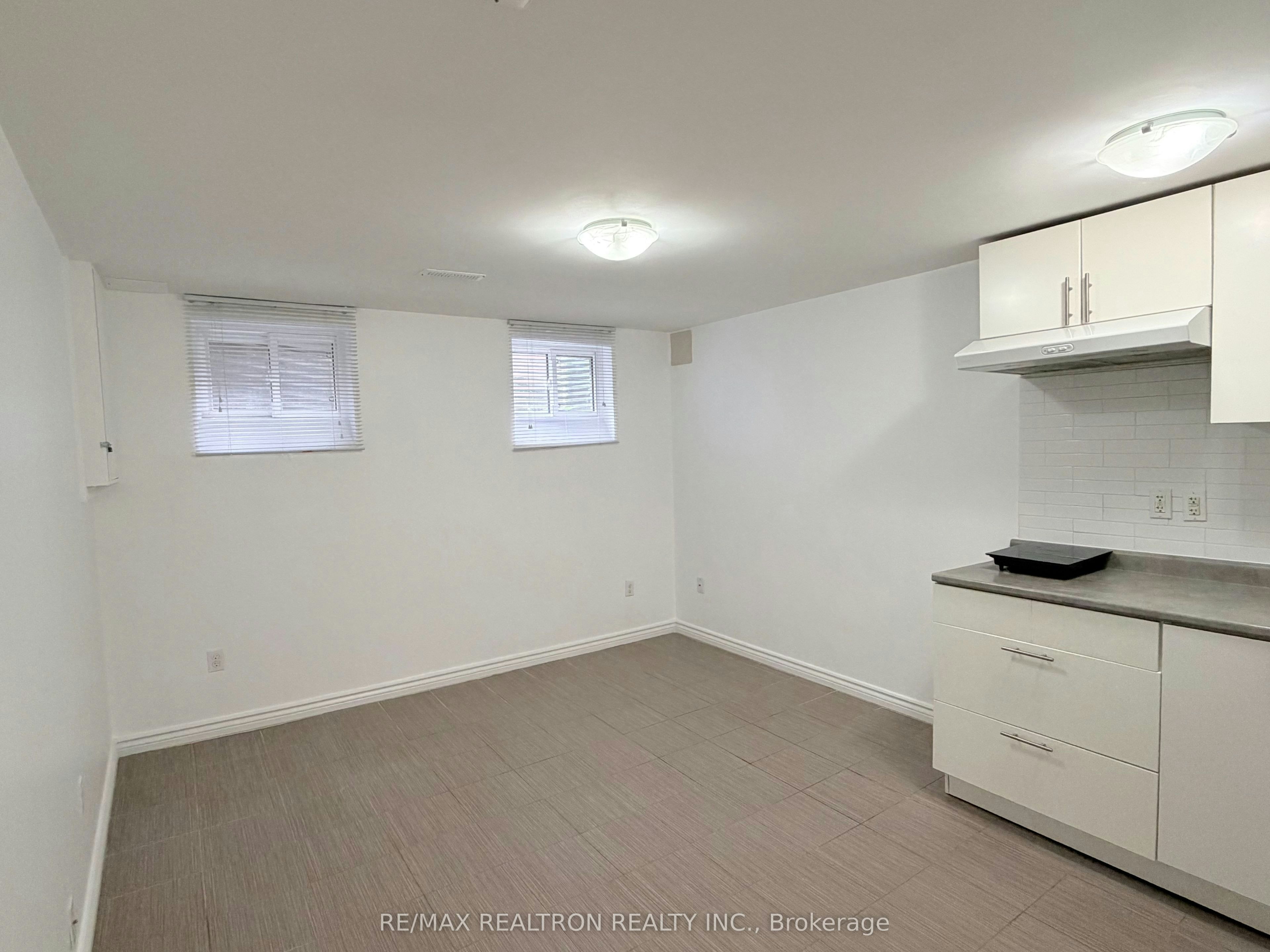 Basement B-36 George Henry Boulevard, Toronto, ON, M2J 1E2 - 5
