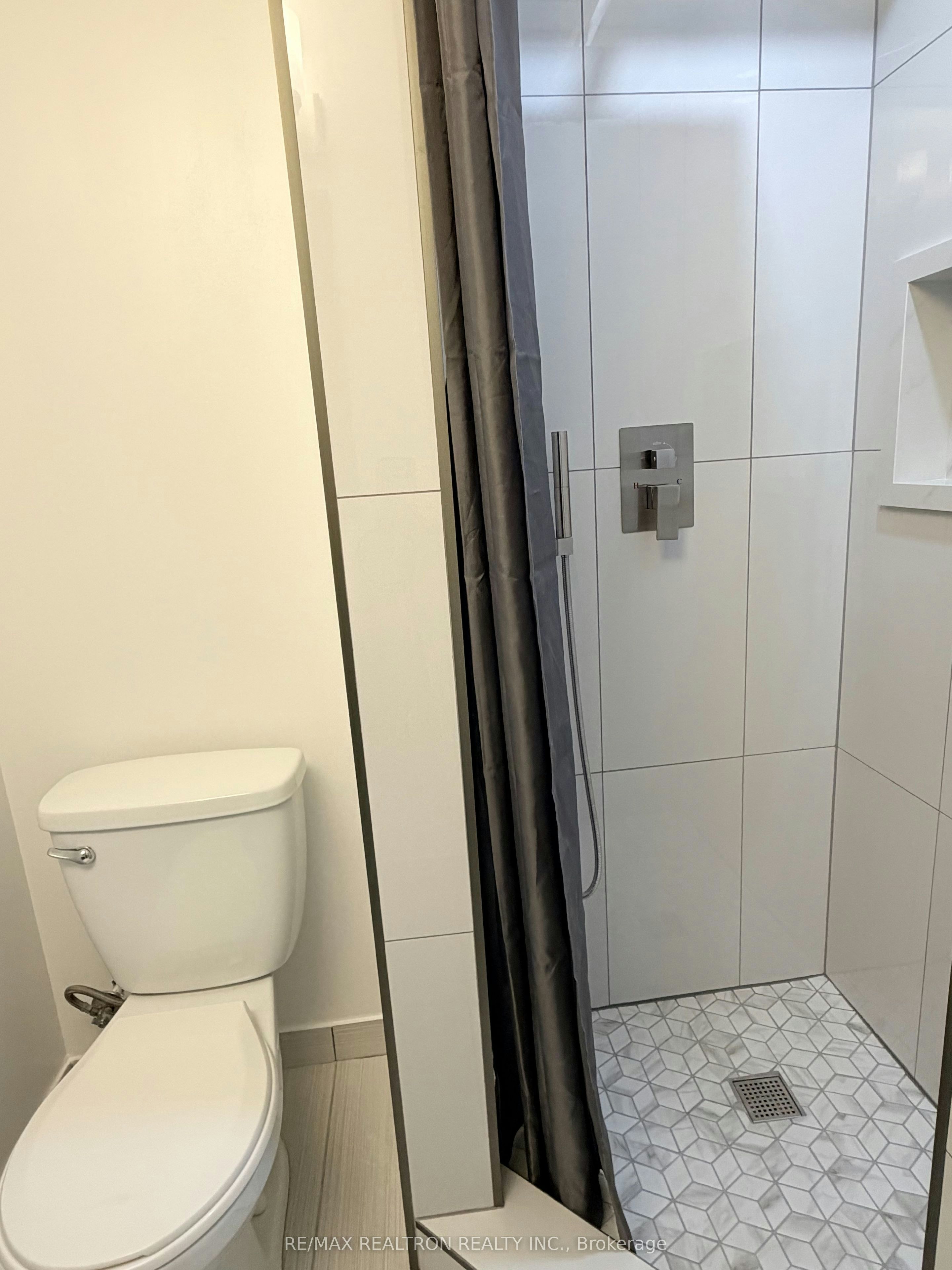 Basement B-36 George Henry Boulevard, Toronto, ON, M2J 1E2 - 7