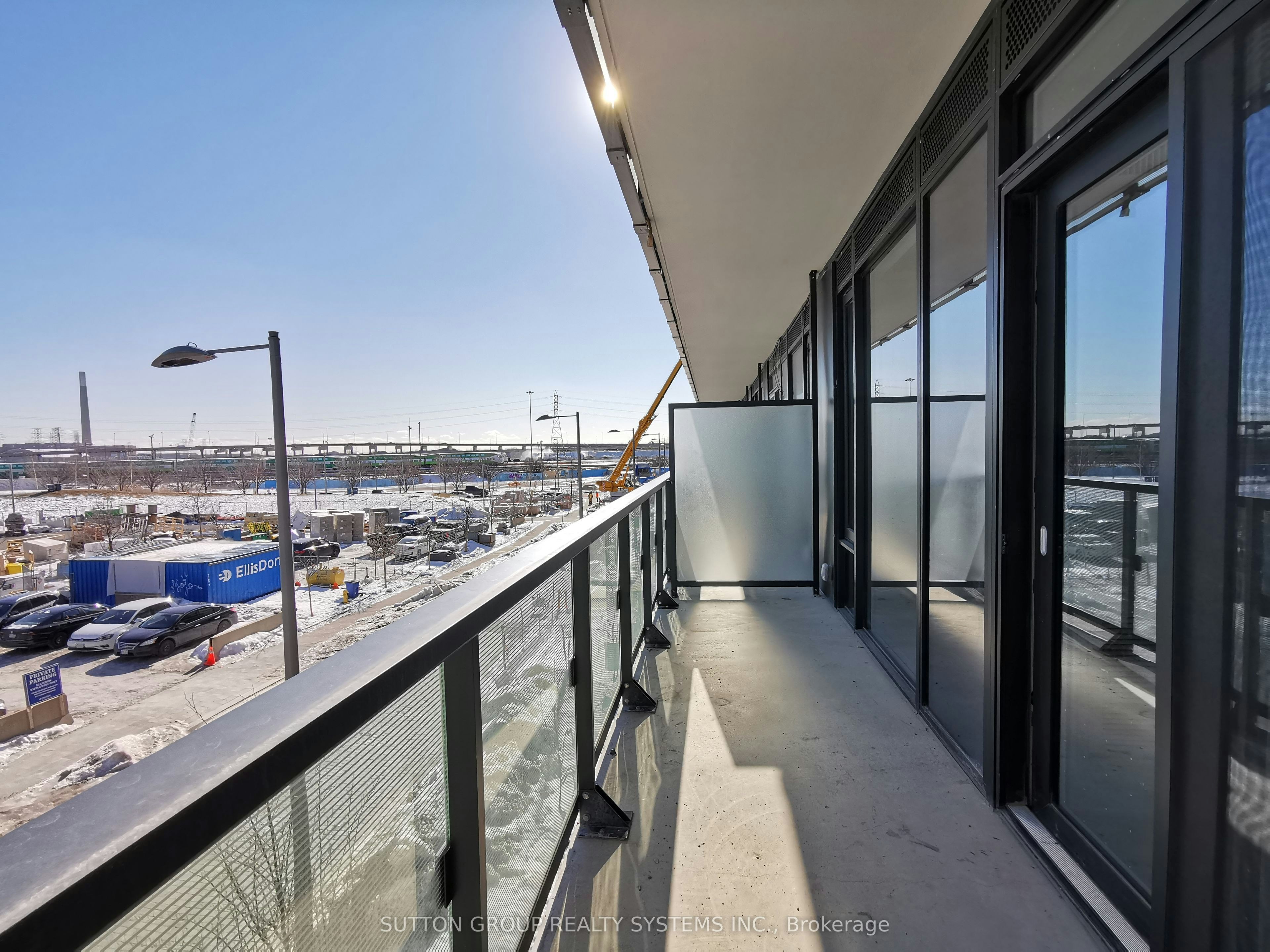 N324-35 Rolling Mills Road, Toronto, ON, M5V 0V6 - 30