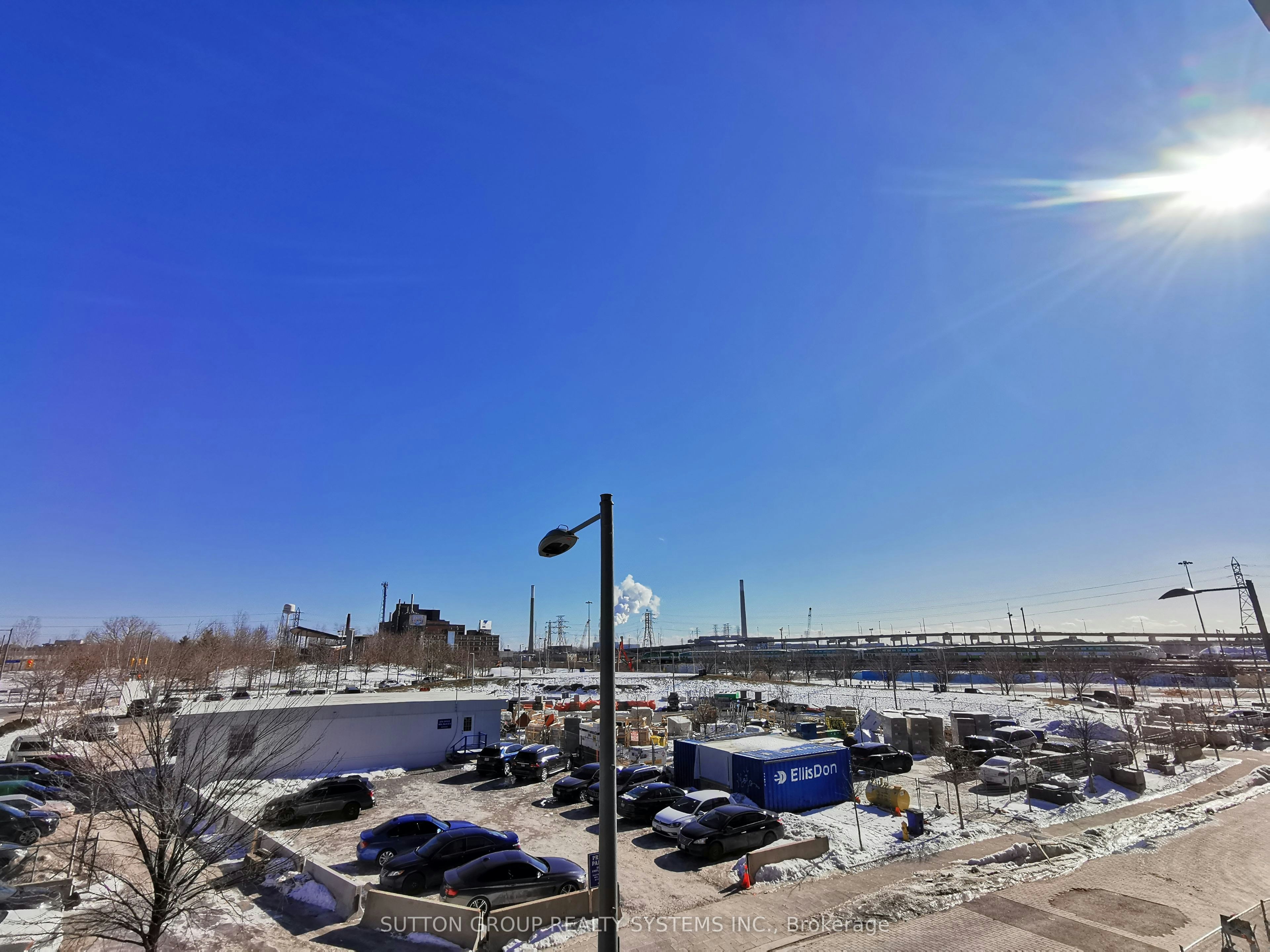 N324-35 Rolling Mills Road, Toronto, ON, M5V 0V6 - 27