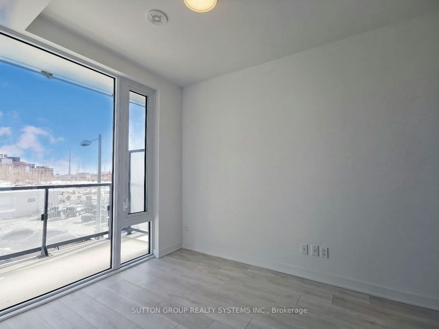 N324-35 Rolling Mills Road, Toronto, ON, M5V 0V6 - 21