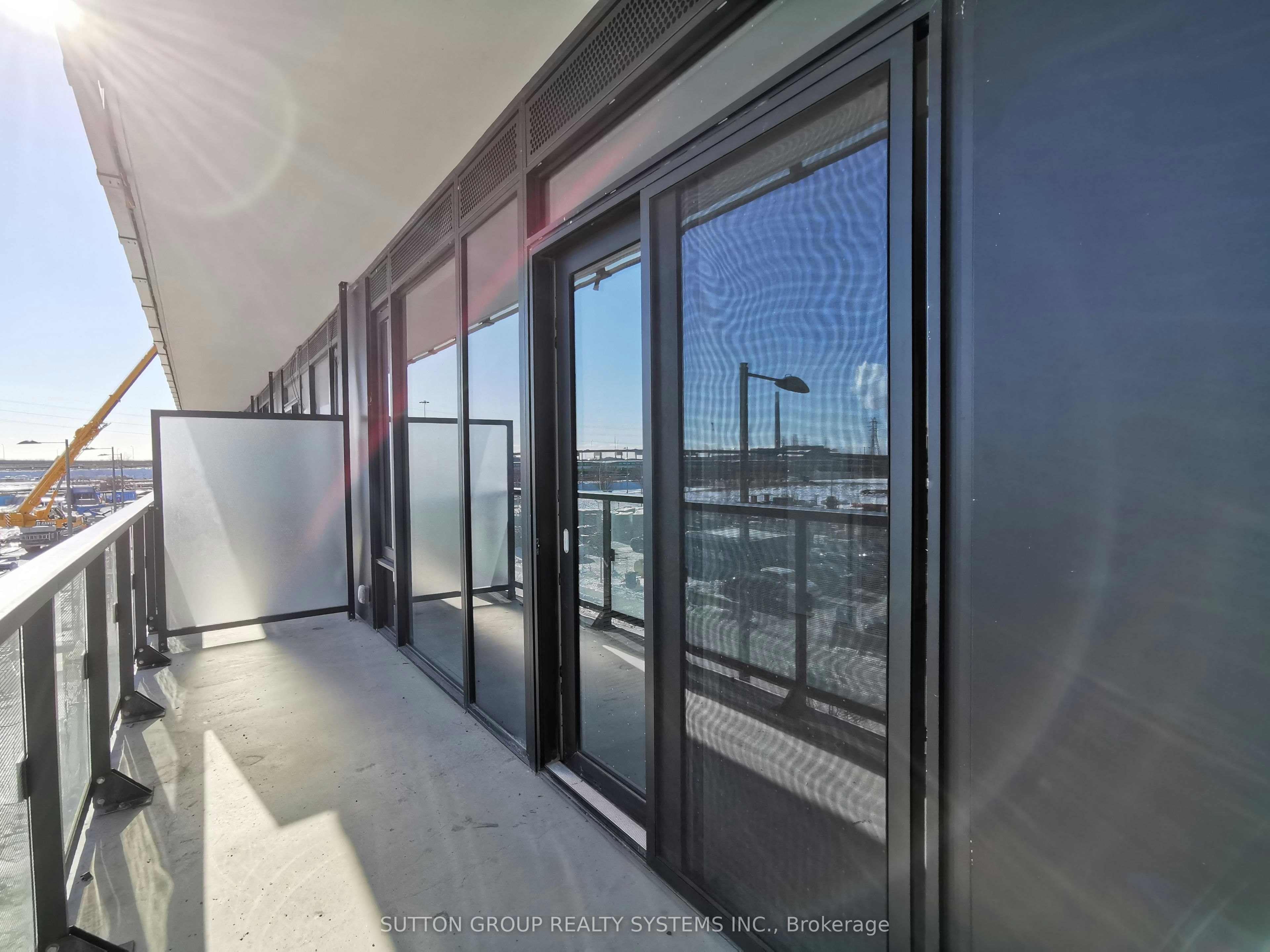 N324-35 Rolling Mills Road, Toronto, ON, M5V 0V6 - 31