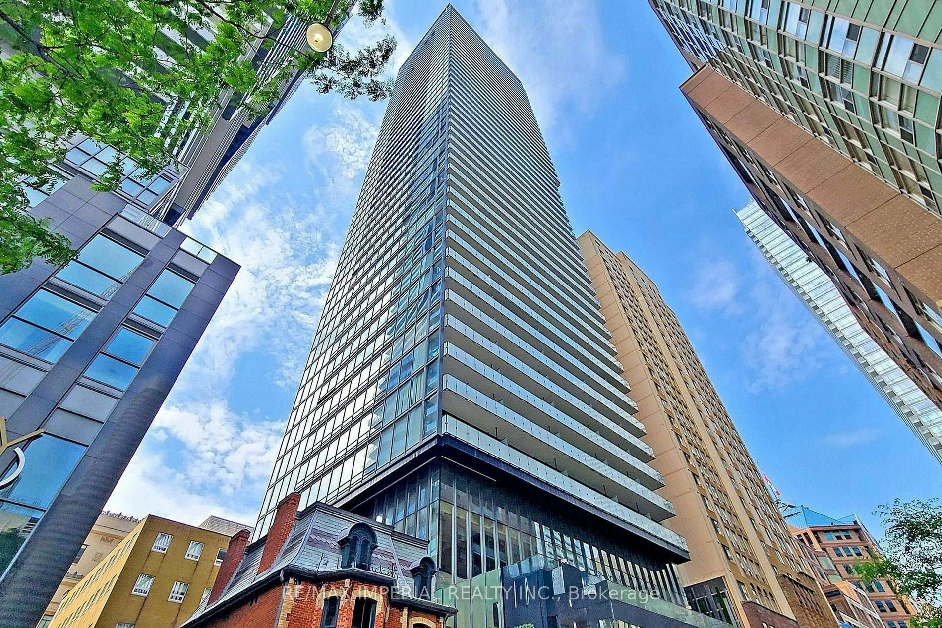 2803-15 Grenville Street, Toronto, ON, M4Y 0B9
