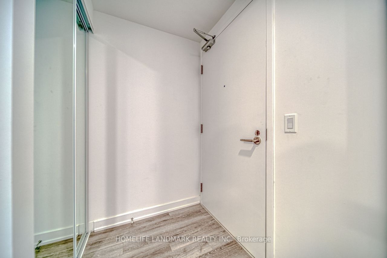 1919-230 Simcoe Street, Toronto, ON, M5T 0G7 - 3