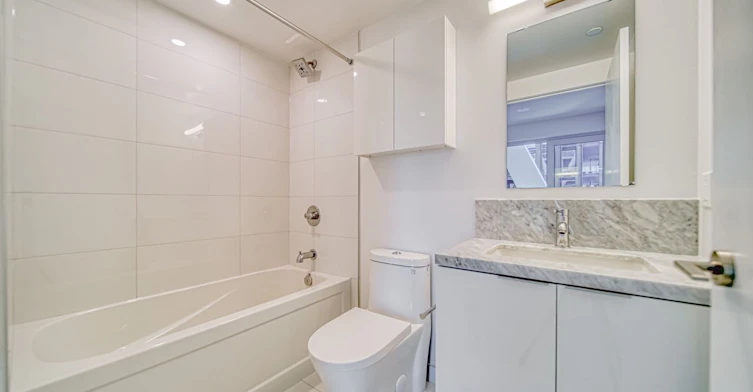 1919-230 Simcoe Street, Toronto, ON, M5T 0G7 - 17