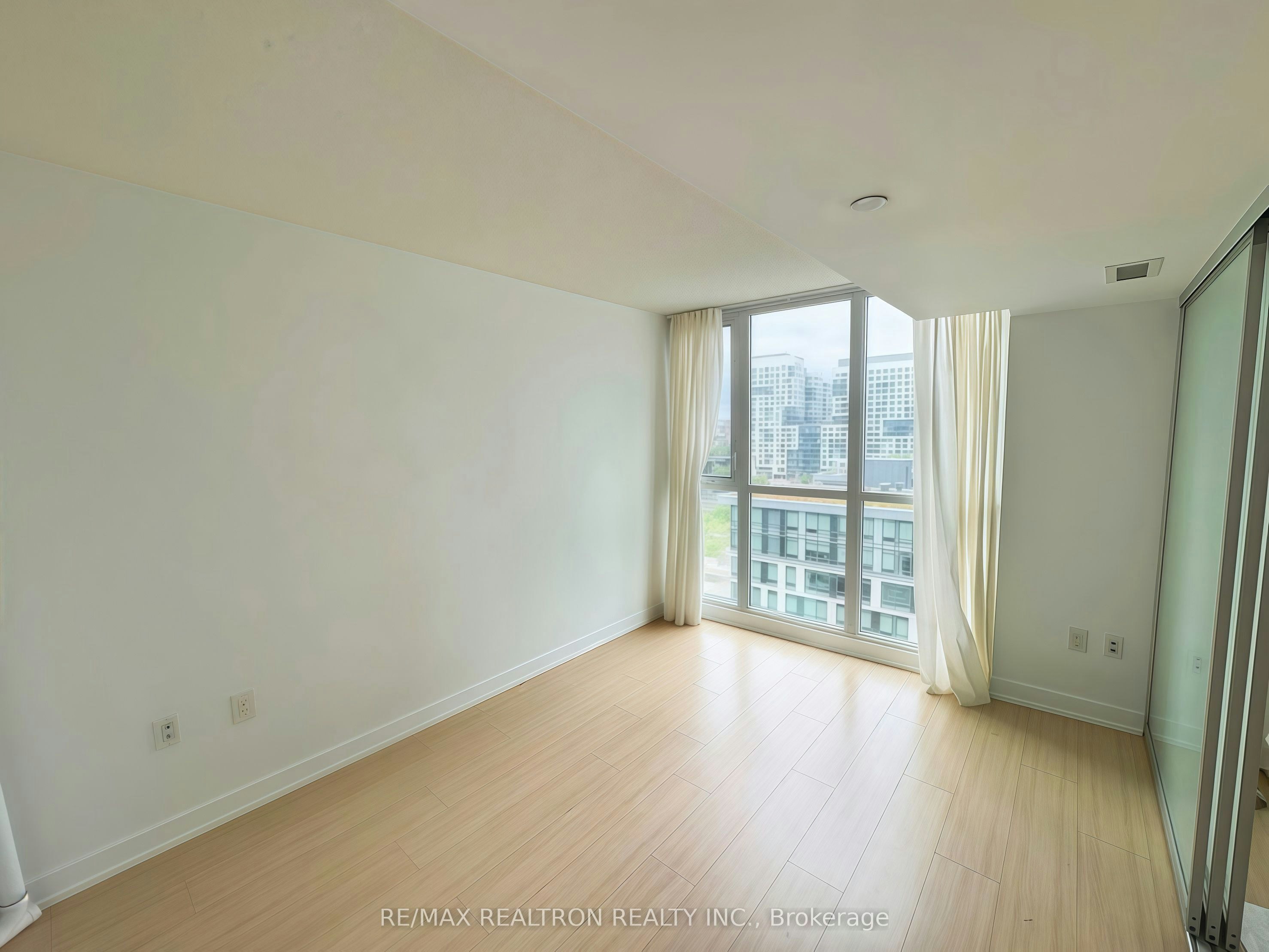 1211-85 Queens Wharf Road, Toronto, ON, M5V 0J9 - 7