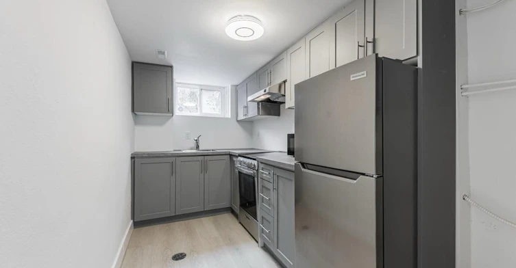 Lower-150 Davisville Avenue, Toronto, ON, M4S 1E8 - 6