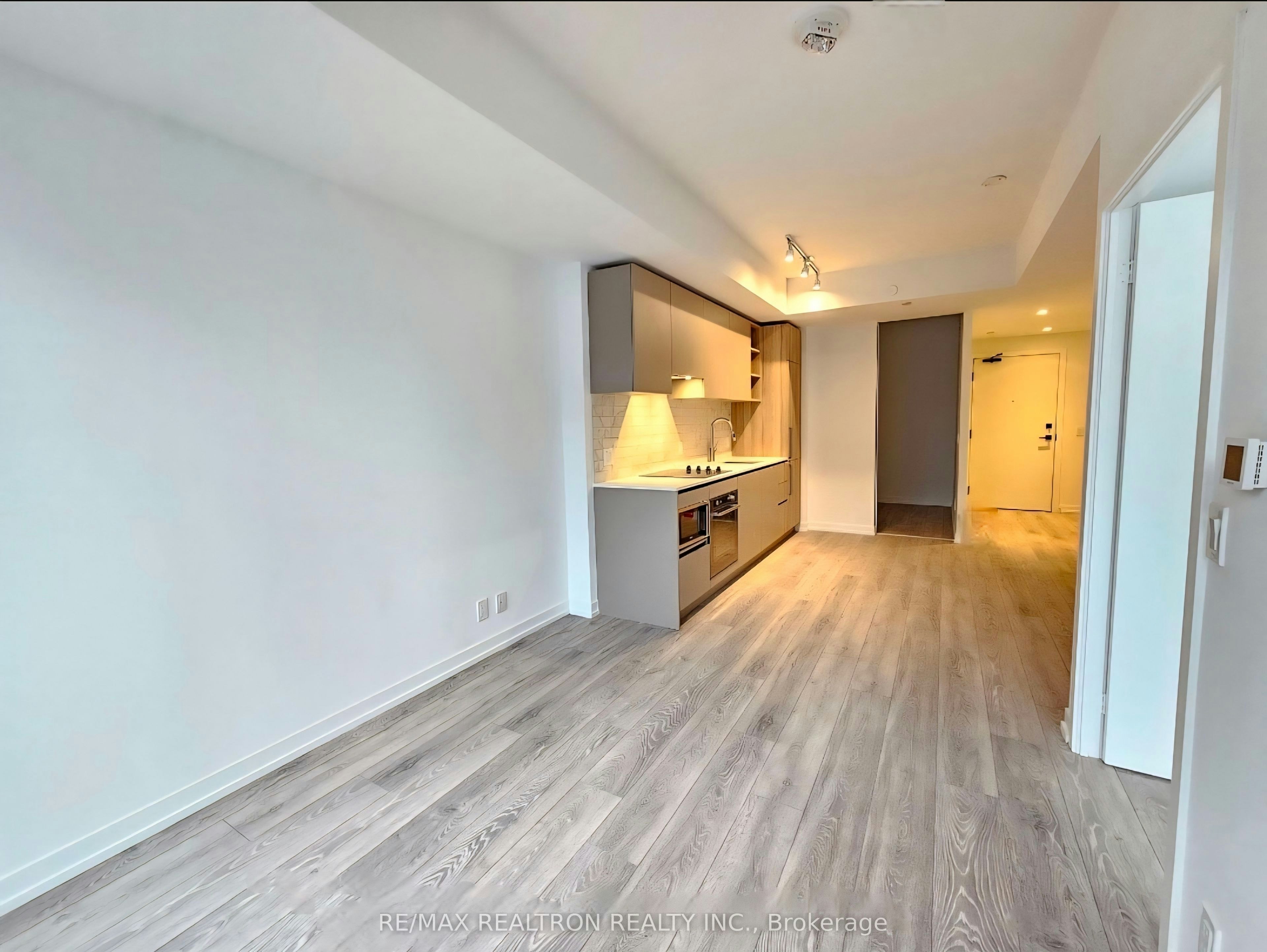 1212-55 Mercer Street, Toronto, ON, M5V 3W2 - 8