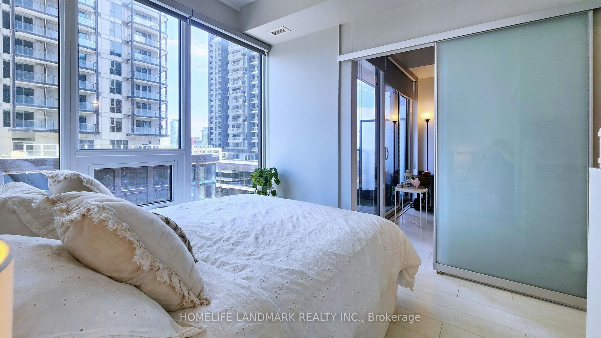 703-19 Western Battery Road, Toronto, ON, M6K 0E3 - 16