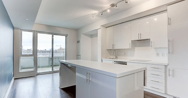403-156 Portland Street, Toronto, ON, M5V 0G1 - 2