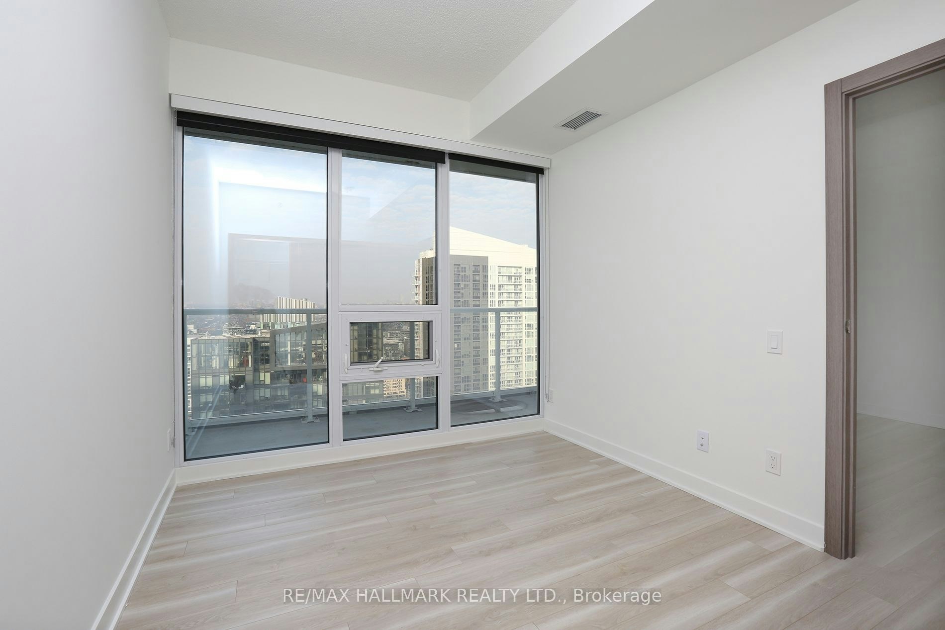 4007-17 Bathurst Street, Toronto, ON, M6A 2E1 - 23