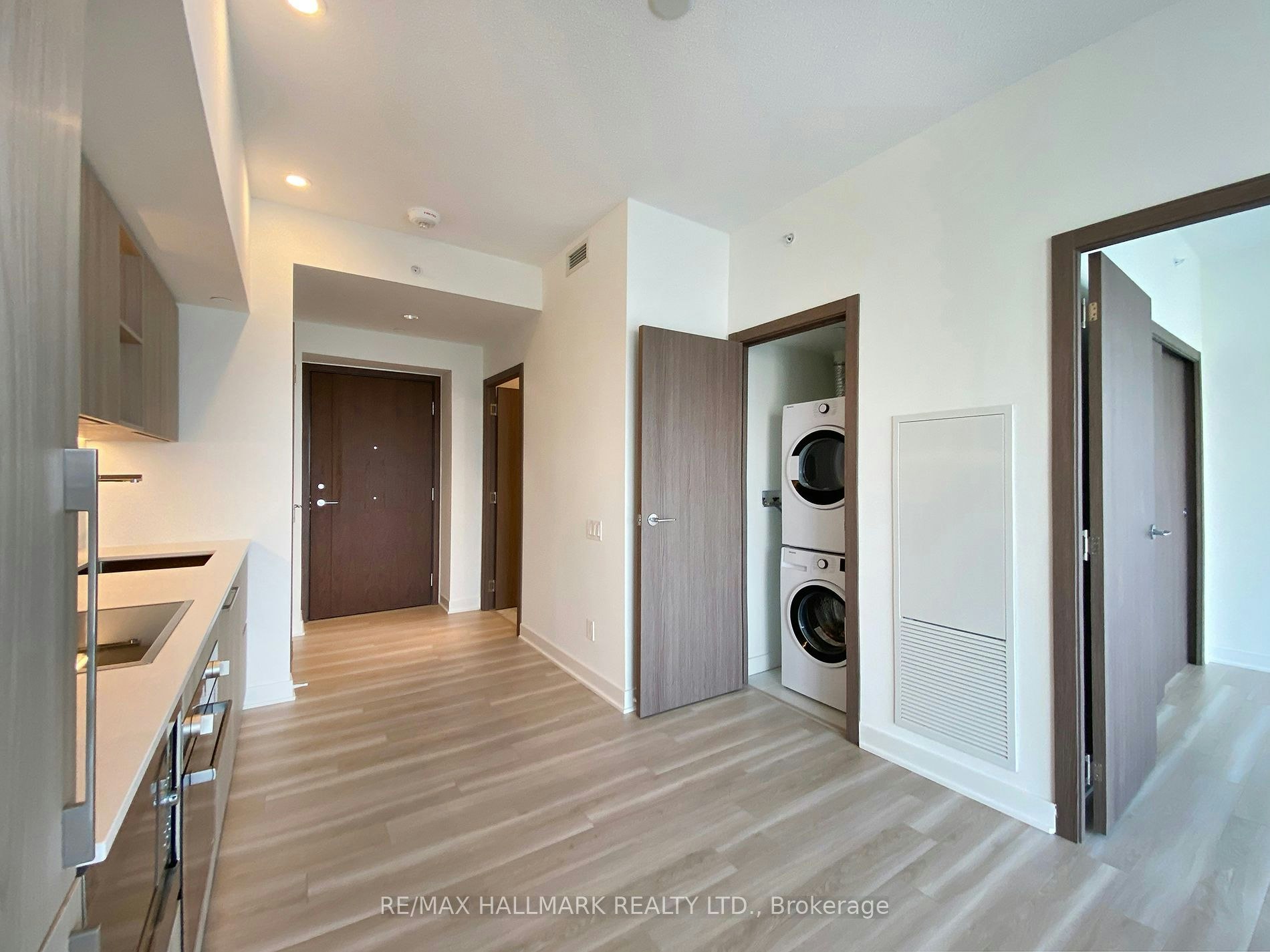 4007-17 Bathurst Street, Toronto, ON, M6A 2E1 - 5