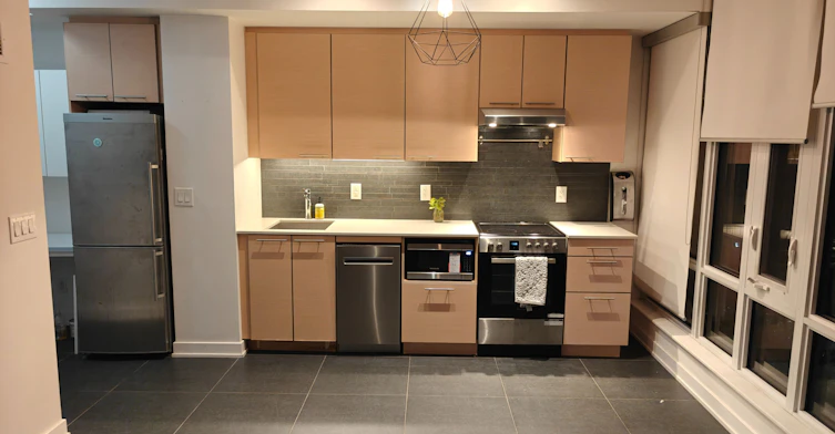 3 Market Street, Toronto, ON, M5E 0A3 - 2