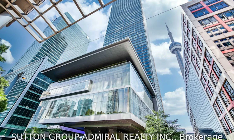 2202-183 Wellington Street W