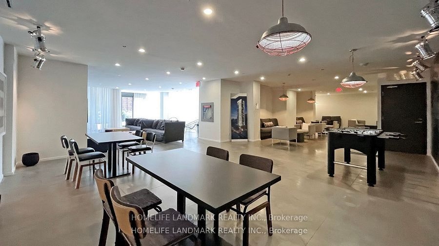 220-5 St Joseph Street, Toronto, ON, M4Y 0B6 - 2